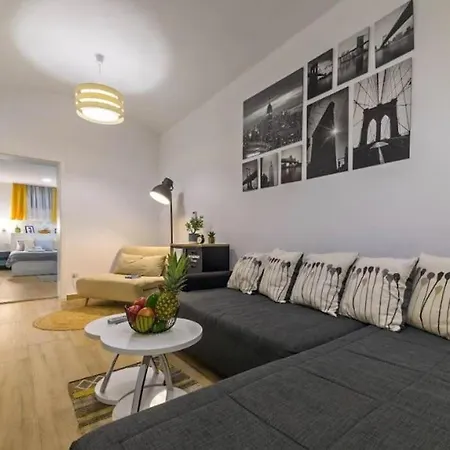 One Downtown Apartment Zagreb Exterior photo