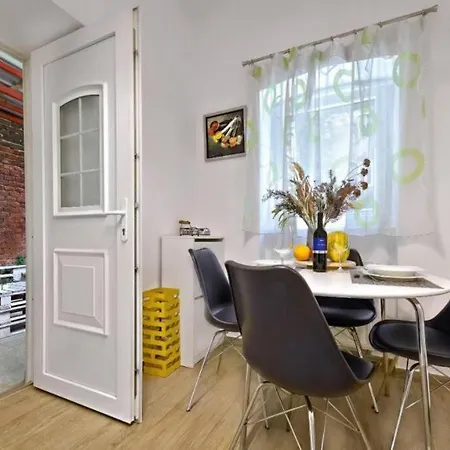 One Downtown Apartment Zagreb Exterior photo