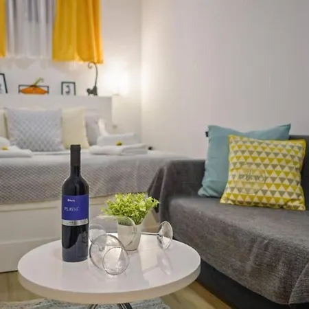 One Downtown Apartment Zagreb Exterior photo